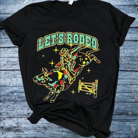 LET’S RODEO Graphic Tee - Picture 4 of 4